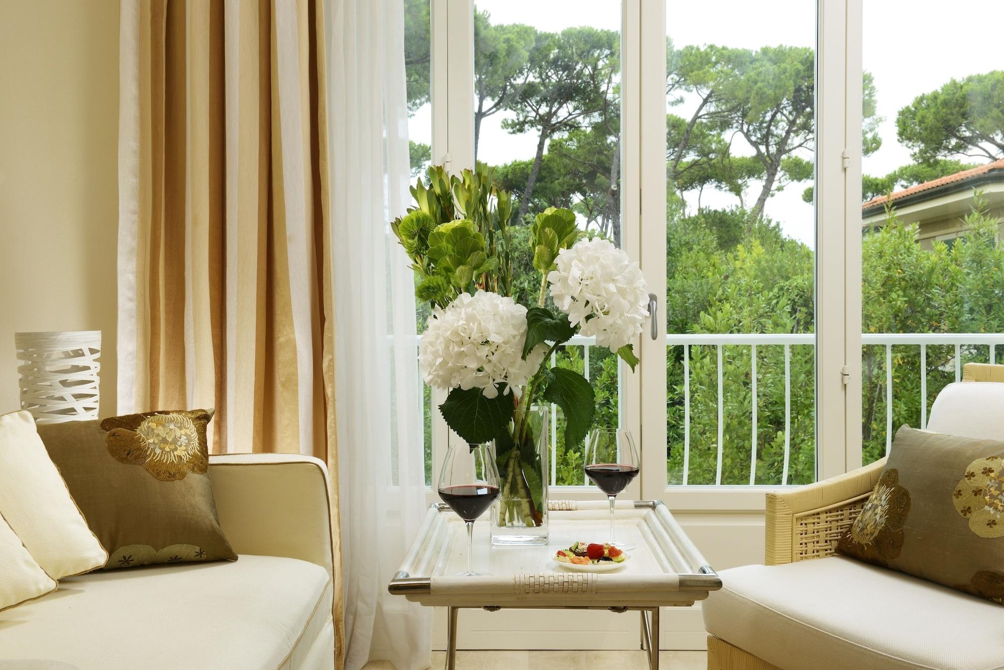 Villa Roma Imperiale フォルテ・デイ・マルミ エクステリア 写真